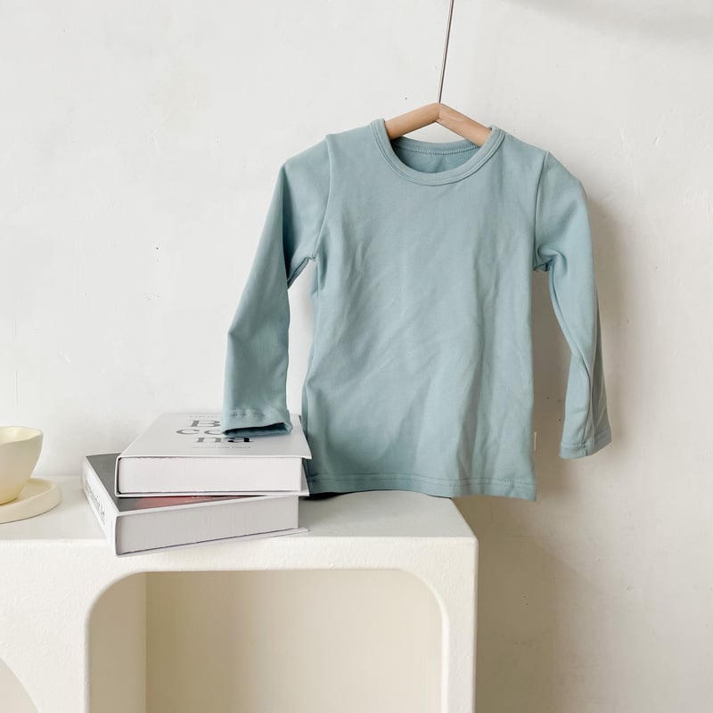 Vaikų marškinėliai su ilgomis rankovėmis iš medvilnės su apvaliu kaklu, vieno atspalvio modelis, švelnus audinys, 95% medvilnė 5% elastanas, tinkamas 0–1 metų amžiui