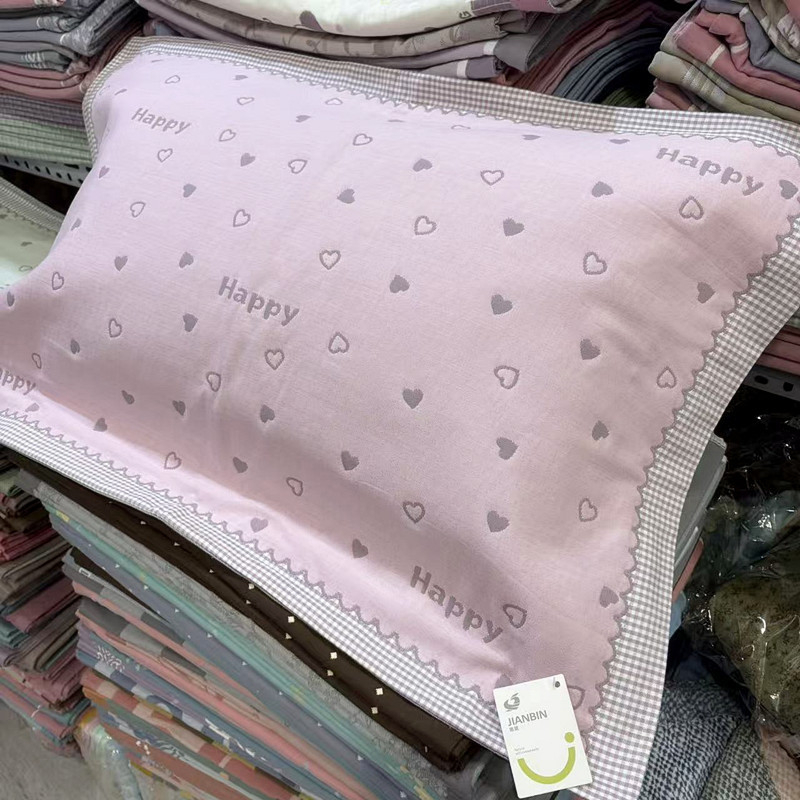 Pagalvės užvalkalas iš šukuotos medvilnės, languotas raštas, užsegimas vokelio stiliumi, švelni tekstūra