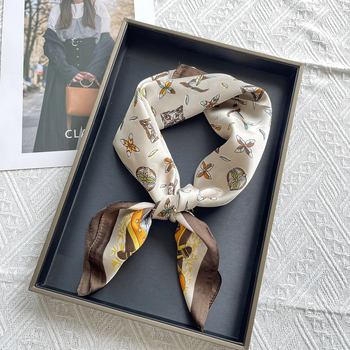 Szatén négyszögletes kendő vintage mintával, poliészter anyag (≥96%), üzleti városi stílus