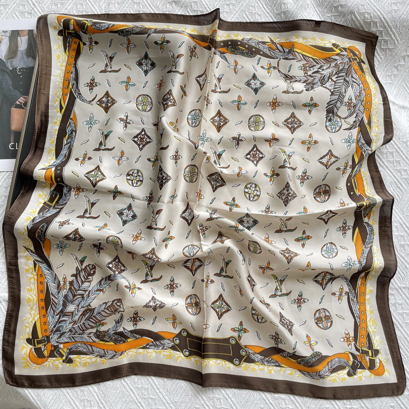 Szatén négyszögletes kendő vintage mintával, poliészter anyag (≥96%), üzleti városi stílus