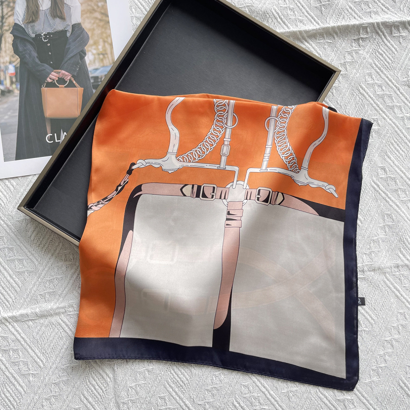 Szatén négyszögletes kendő vintage mintával, poliészter anyag (≥96%), üzleti városi stílus