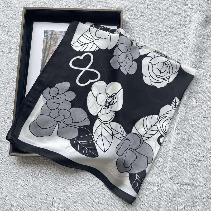 Szatén négyszögletes kendő vintage mintával, poliészter anyag (≥96%), üzleti városi stílus