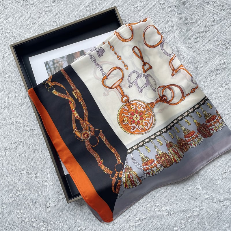 Szatén négyszögletes kendő vintage mintával, poliészter anyag (≥96%), üzleti városi stílus