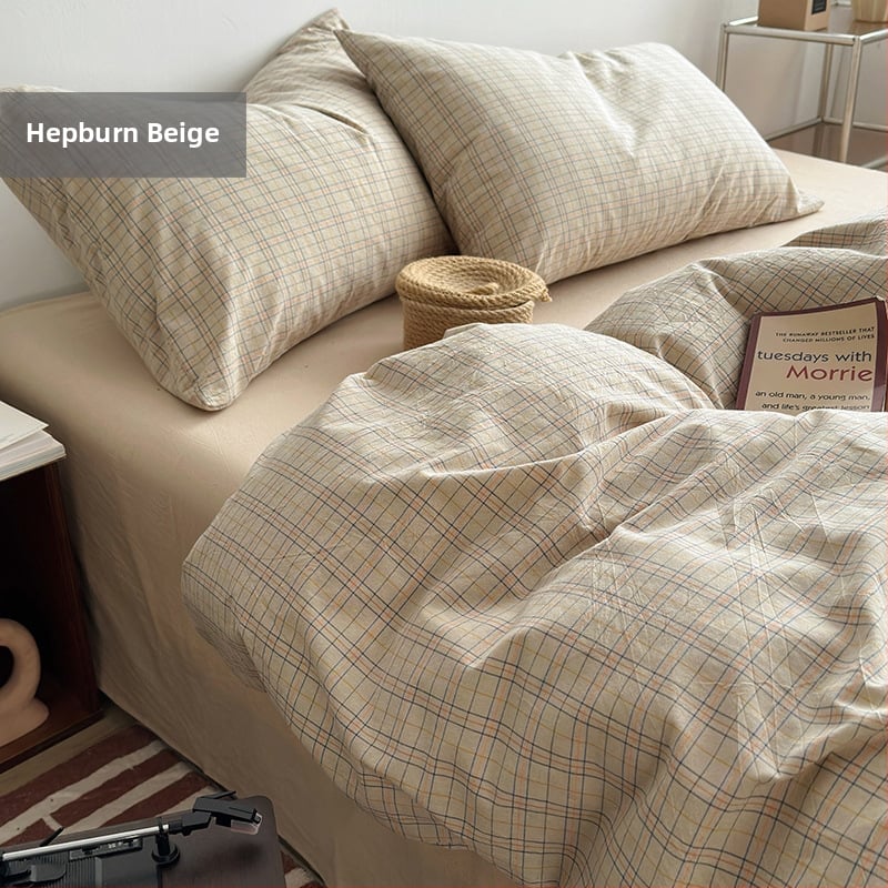 Keturių dalių patalynės komplektas iš 100% medvilnės, siūliniu dažymu, išplautas, languotas raštas