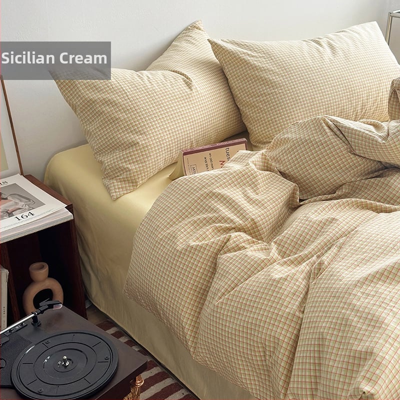 Keturių dalių patalynės komplektas iš 100% medvilnės, siūliniu dažymu, išplautas, languotas raštas