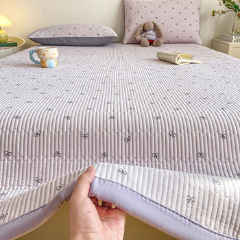 Tryjų dalių lovos užtiesalo komplektas, kvilijuotas, priešslydimo dizainas, dryžių raštas, poliesterio pluoštas, reaktyvus dažymas, abipusis