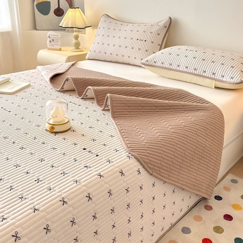 Tryjų dalių lovos užtiesalo komplektas, kvilijuotas, priešslydimo dizainas, dryžių raštas, poliesterio pluoštas, reaktyvus dažymas, abipusis