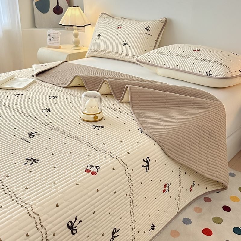 Tryjų dalių lovos užtiesalo komplektas, kvilijuotas, priešslydimo dizainas, dryžių raštas, poliesterio pluoštas, reaktyvus dažymas, abipusis