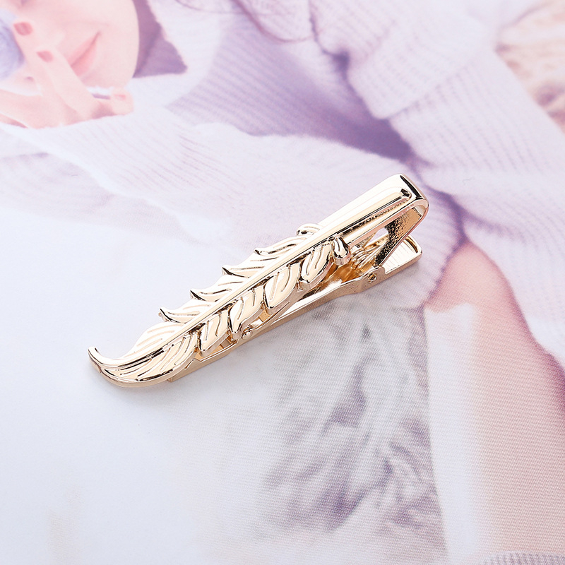 Kakla klips ar lapu ziedu motīvu, universāls, cinka sakausējums, elektroplēšana, plakana galva