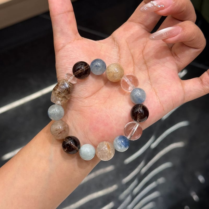 Rokassprādze ar elastīgu auklu, bez sānu akmeņiem, ķīniešu stils, 2025. gada vasaras izlaidums