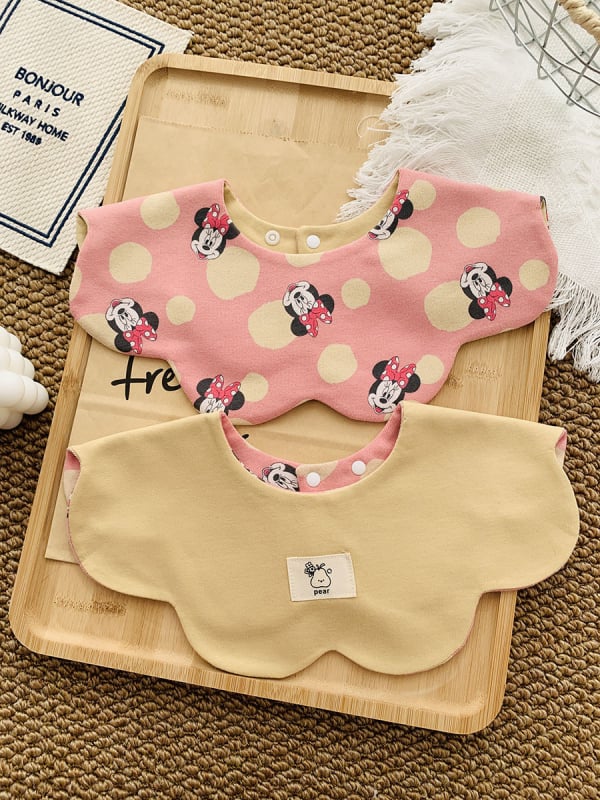 Medvilninė seilinė kūdikiams ir mažiems vaikams (1–3 metų) – dvipusis gėlių raštas, sugerianti