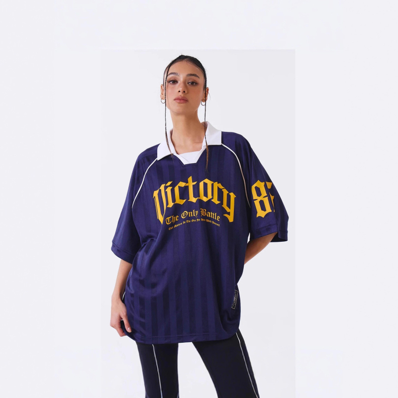 Sublimacijos marškinėliai su V kaklo iškirpte, trumpomis rankovėmis, laisvo kirpimo, poliesteris