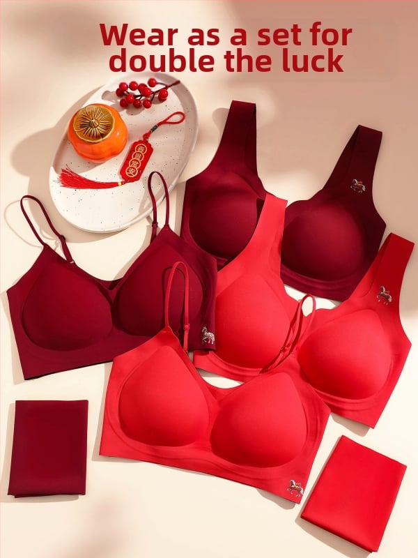 Biustų komplektas: be siūlės, kaušiai 3/4, formuoti kaušiai su plonu viršumi ir storesniu apačia, nailonas, fiksuotos dvigubos petnešos