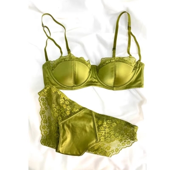 Francia-stílusú csipkés melltartó szett acélgyűrűvel, 1/2 kosár, vékony formázott kosár, push-up kis mellekhez