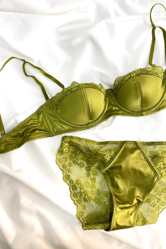 Francia-stílusú csipkés melltartó szett acélgyűrűvel, 1/2 kosár, vékony formázott kosár, push-up kis mellekhez