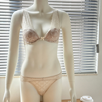 Seksi francuska čipka – komplet grudnjaka s dubokim V izrezom, košarice 3/4, ultra-tanke oblikovane košarice, prozračan i podržavajući