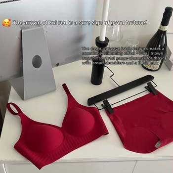 Bešviniam liemenėlės komplektas su 3/4 puodeliais, plonos formos puodeliai, gilus V iškirpimas, geleio atrama juosta, fiksuotos dvigubos petnešos, nugaros trijų eilių užsegimas