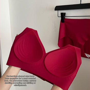 Bešviniam liemenėlės komplektas su 3/4 puodeliais, plonos formos puodeliai, gilus V iškirpimas, geleio atrama juosta, fiksuotos dvigubos petnešos, nugaros trijų eilių užsegimas