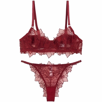 Seksi čipkasti set donjeg rublja — ultra-tanki, prozračni grudnjak s 3/4 košarica, dizajn nadahnut Francuskom, ljetna udobnost, vizualno čini grudi manjima.