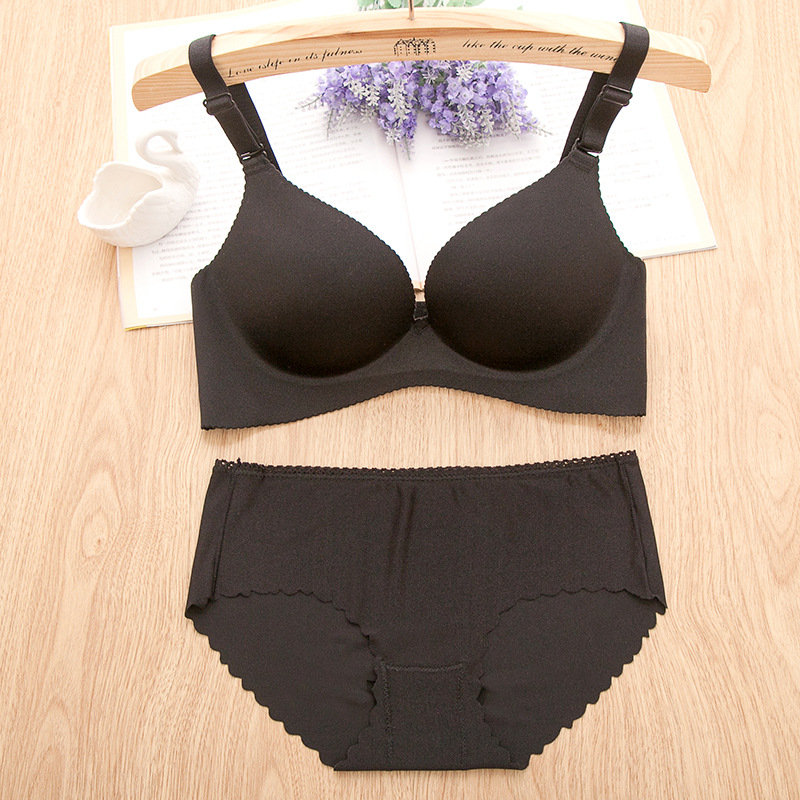 Sutien wireless, cupă netedă, 3/4 cupă, bretele detașabile duble, închidere spate cu trei rânduri