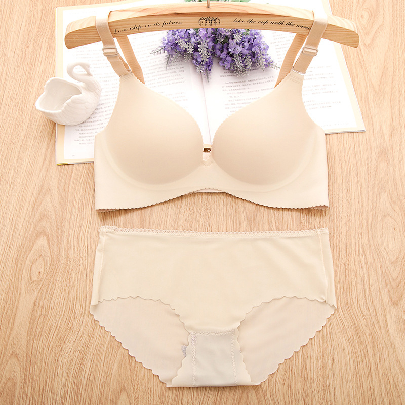 Sutien wireless, cupă netedă, 3/4 cupă, bretele detașabile duble, închidere spate cu trei rânduri