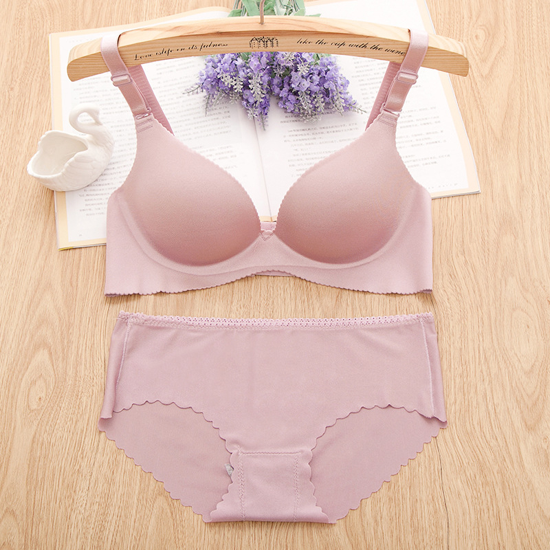 Sutien wireless, cupă netedă, 3/4 cupă, bretele detașabile duble, închidere spate cu trei rânduri