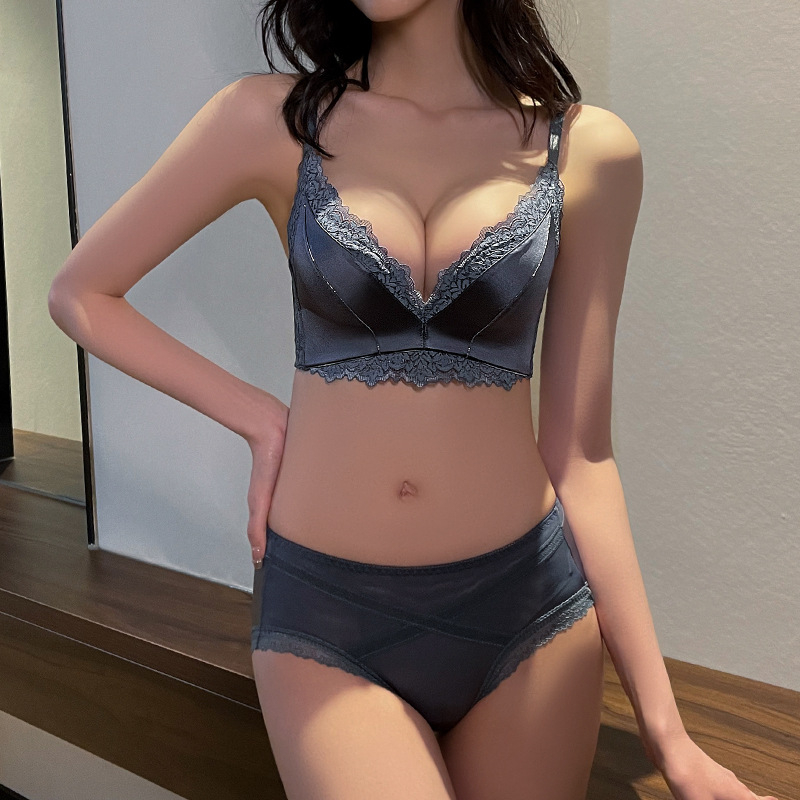 Set de sutiene fără armături cu dantelă pentru mic bust, cupa 3/4, material nailon, bretele fixe duble