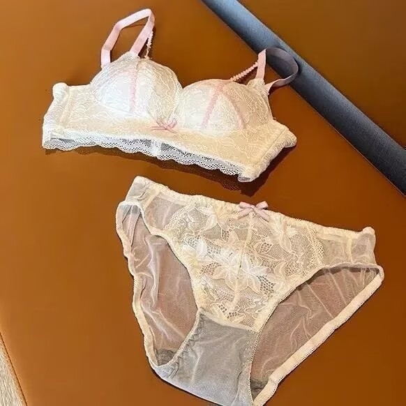 Set de sutien din dantelă, push-up îngroșat de 5 cm, cupe 3/4 pentru un bust rotund