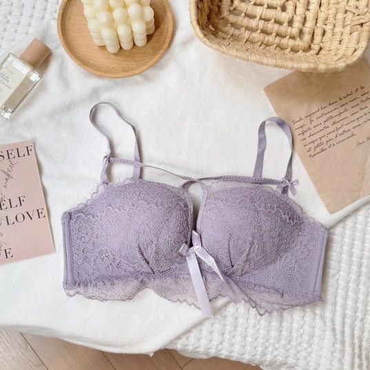 Nylon grudnjak set, 3/4 šalice, oblik grudnjaka: tanak gornji dio i debeli donji dio, fiksirane dvostruke naramenice, stražnji zatvarač s četiri reda kopči