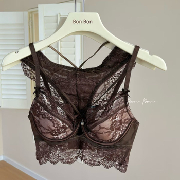 Set grudnjaka s čipkom - Push-Up, neformirane košarice, čvrste naramenice, prednje kopčanje