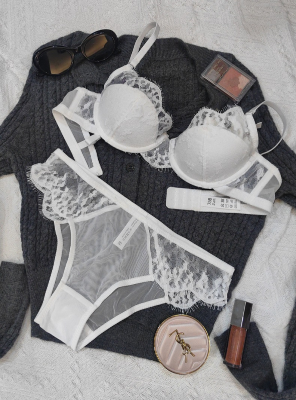 Set grudnjaka s francuskom čipkom, s žicom, 3/4 košarica, tanke oblikovane košarice, fiksne dvostruke naramenice