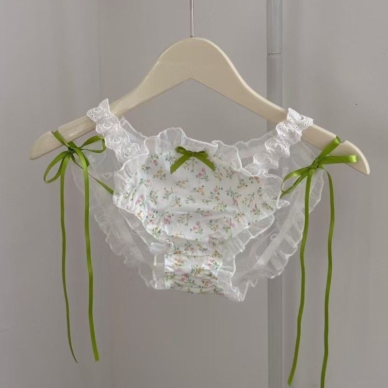 Set grudnjaka: oblik 3/4 šalica, 3/4 šalica, tanki oblikovani košarice, fiksirane dvostruke naramenice, stražnje četiri reda kopči