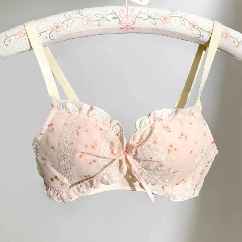 Set grudnjaka s čipkastim cvjetnim rubom za male grudi – seksi i slatko