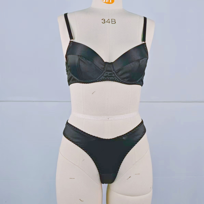 Satenski set grudnjaka s podstavom, 3/4 kupa, push-up, klasičan seksi stil