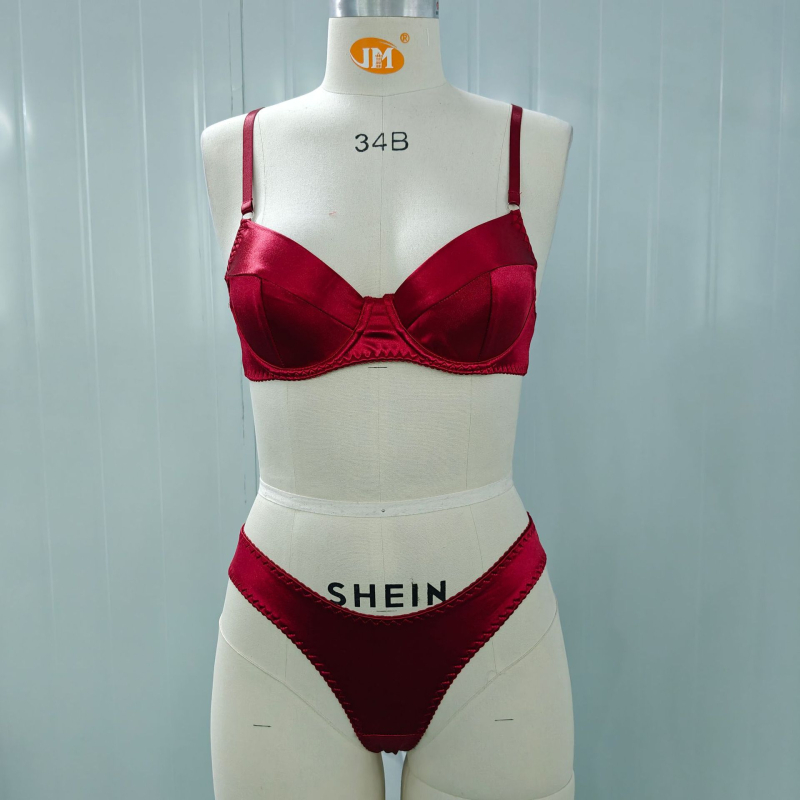 Satenski set grudnjaka s podstavom, 3/4 kupa, push-up, klasičan seksi stil