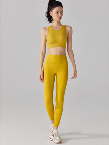 Спортен сутиен с 3/4 формована чашка, фиксирани двойни презрамки, 5A антибактериална найлонова тъкан, основна материя 81% найлон