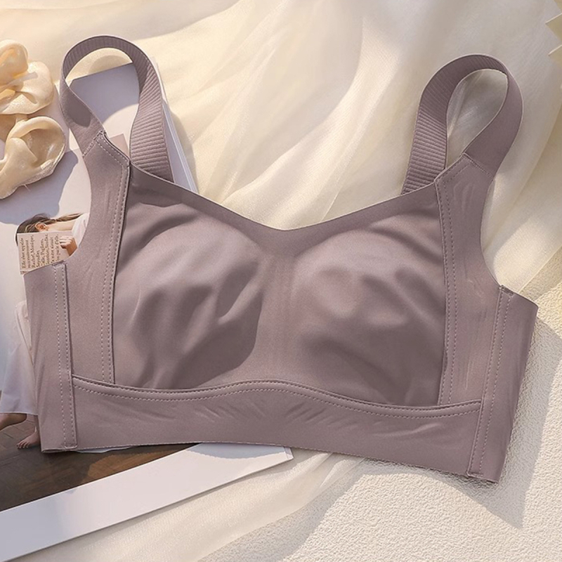 Najlon sportski grudnjak s punim košaricama, tanke oblikovane košarice, fiksne dvostruke naramenice, stražnje četiri reda kukica, prozračan