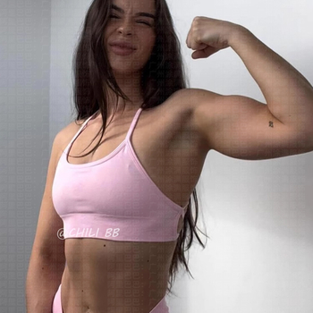 Спортен сутиен с кръстосани презрамки, динамични тънки презрамки – найлон, пълна чашка, фиксирани двойни презрамки, дизайн от едно парче