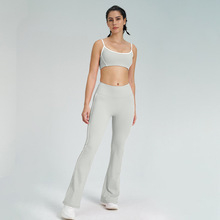 Две части спортен комплект за йога: потник със тънки презрамки и леггинси; дишащ плат 75% найлон, 25% спандекс; без подплънки.