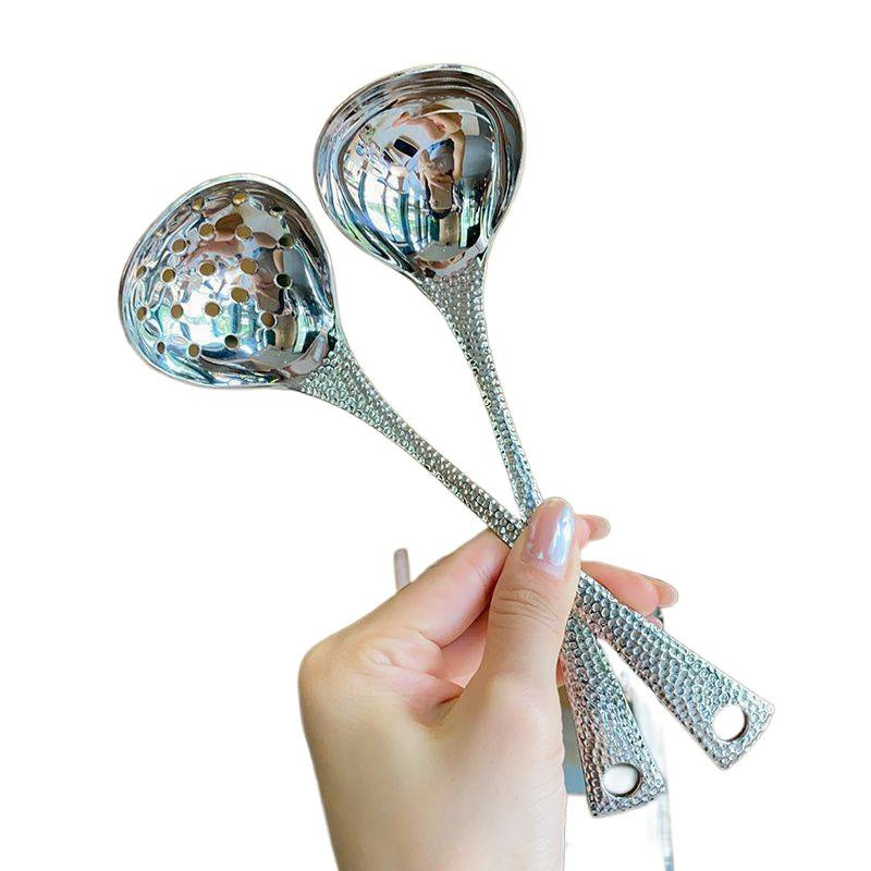 Kahe osaline roostevabast terasest supilusikas ja kurnamis lusikas komplekt, tekstuurne pind, 410 roostevaba teras, Ma Lun Guang poleerimine, kerge luksus retro stiil