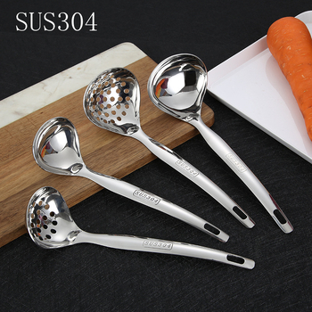 Pikk roostevabast terasest supilusikas integreeritud kurnaga, südamekujuline kujundus, libisemiskindel käepide