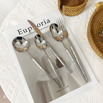 Σετ δυτικής μαχαιροπίρουνας από ανοξείδωτο ατσάλι 304, χτυπημένη υφή, χειροποίητο, καθρέπτισμα φινιρίσματος, ελαφρύς πολυτελής ρετρό στυλ