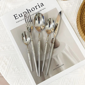 Σετ δυτικής μαχαιροπίρουνας από ανοξείδωτο ατσάλι 304, χτυπημένη υφή, χειροποίητο, καθρέπτισμα φινιρίσματος, ελαφρύς πολυτελής ρετρό στυλ