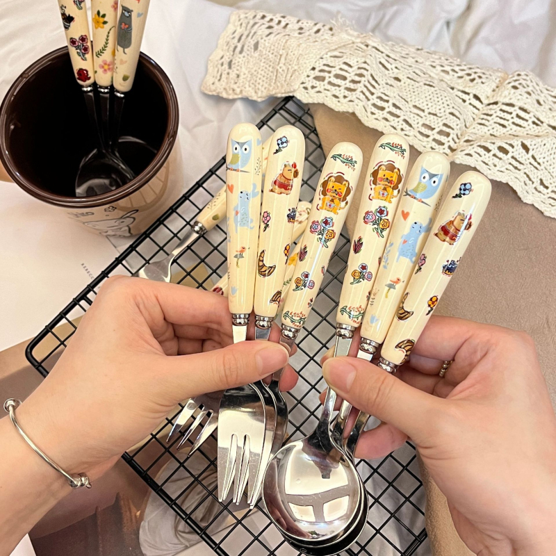 Set žlice i vilice s keramičkom držačem, u stilu Ins, karikatura uzorak, nehrđajući čelik, ogledno poliranje, izlazak 2025