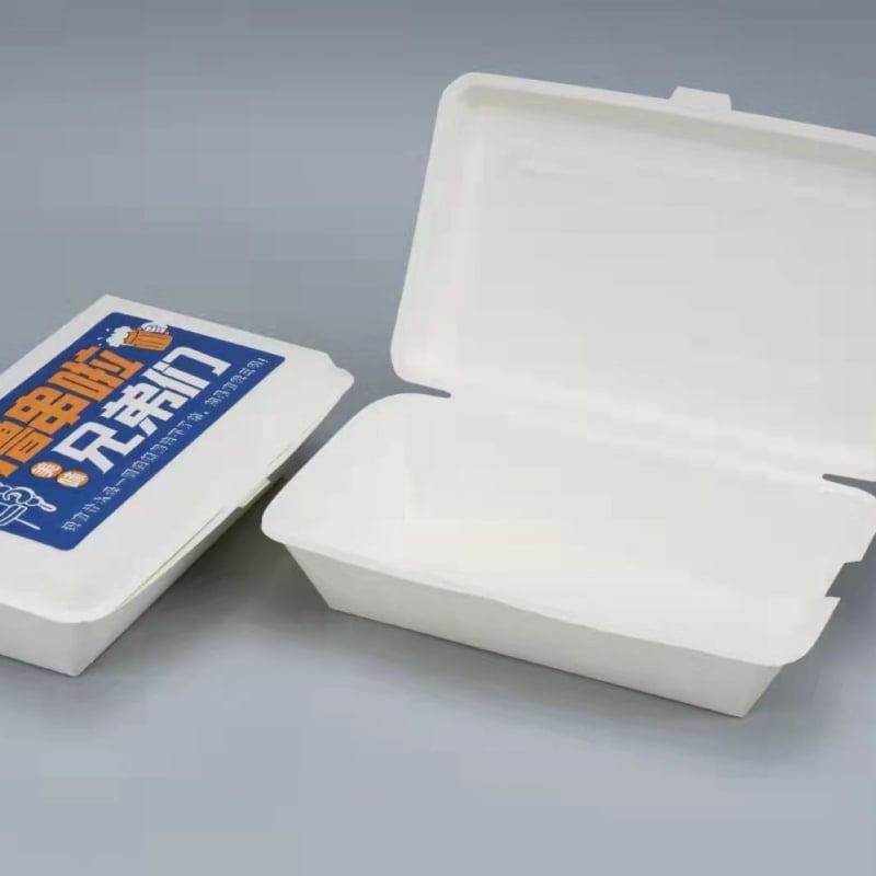 Cutie de unică folosință pentru frigărui la grătar, formă dreptunghiulară lungă, hârtie alimentară laminată pe bază de pulpă de lemn, imprimare logo, nu este compatibilă cu cuptorul cu microunde