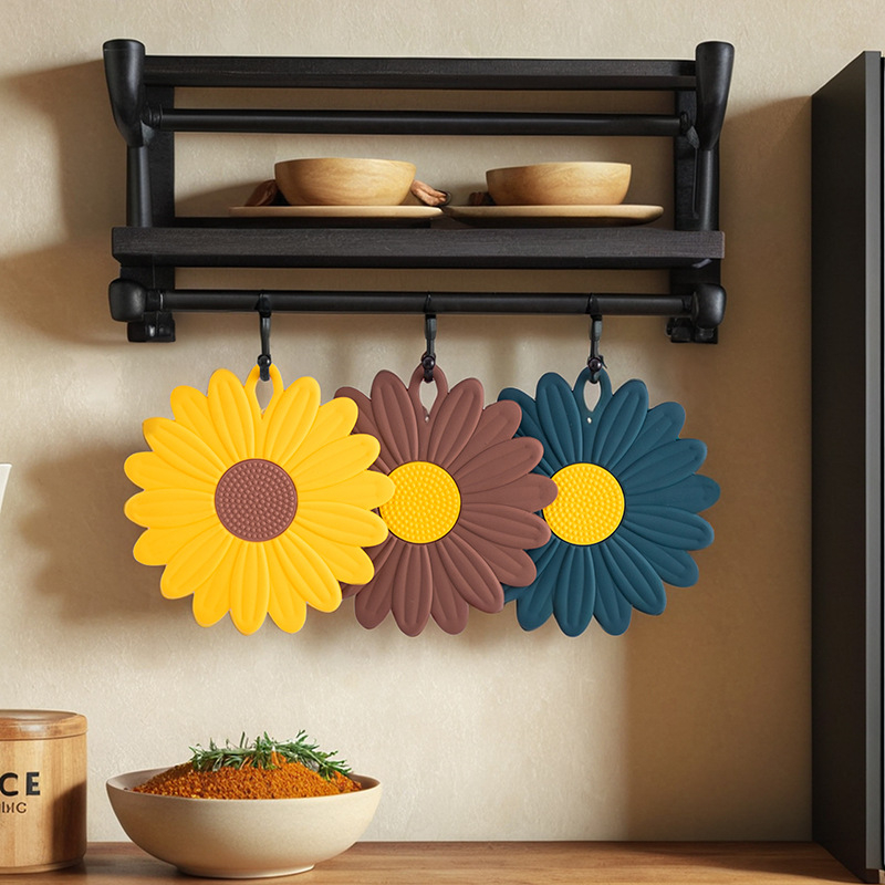 PVC podmetač za stolnu hranu, nepravilnog oblika, cvjetni uzorak, otporan na toplinu — Three Bird House