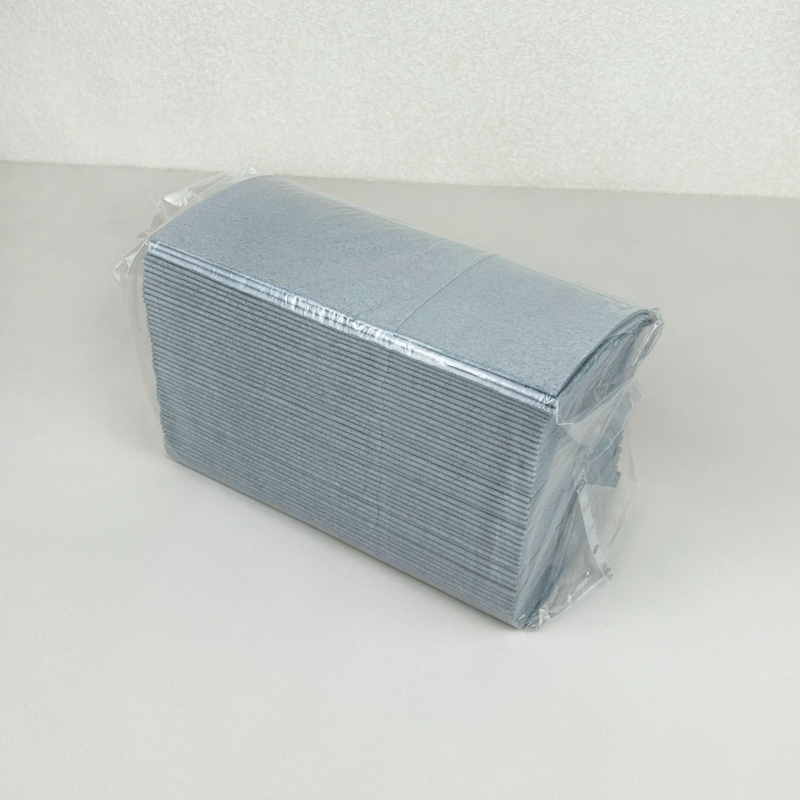 Vienkartinės servetėlės peiliams ir šakėms su logotipu, be dulkių, iš medienos plaušo, 50 lapų, vieno sluoksnio