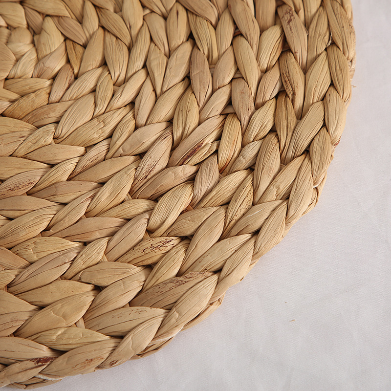 Covoraș rotund, țesut manual din rachis de apă, izolație termică antiarziere pentru cești, boluri și farfurii; stil simplu modern; biodegradabil; calitate premium