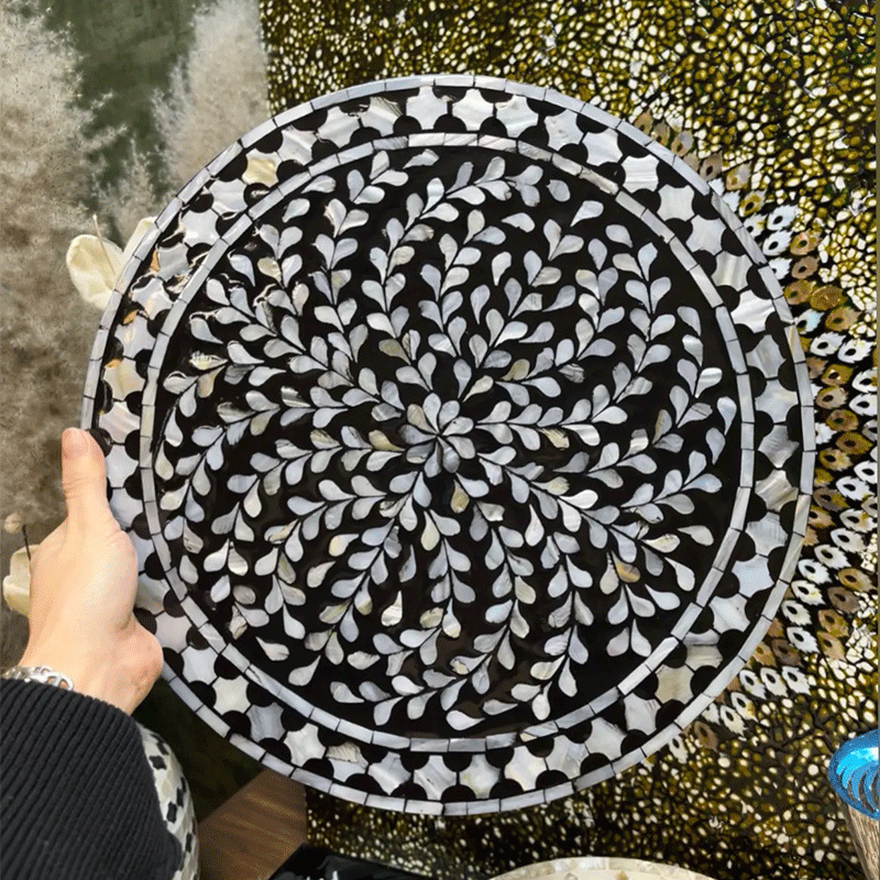 Șervet rotund din lemn cu motif scoică, monocrom, stil Nordic, lansat în 2023