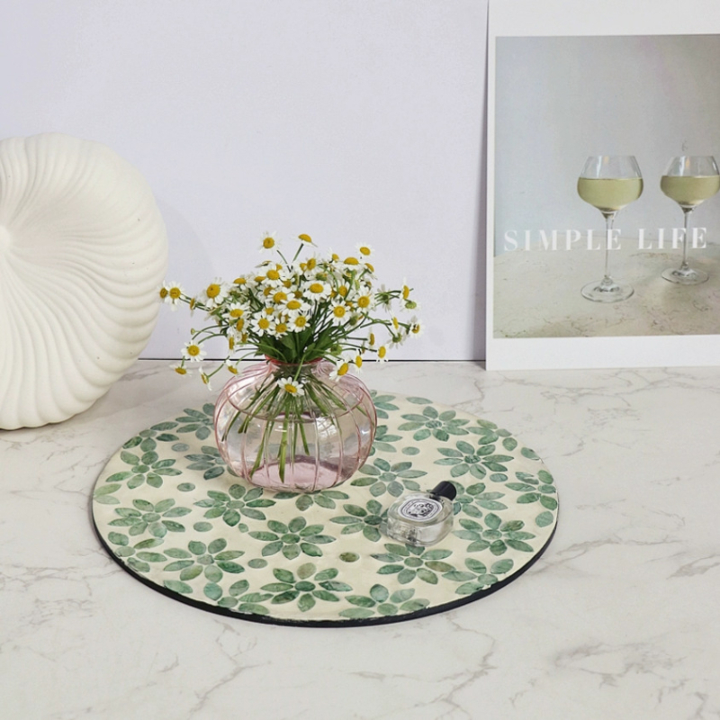 Șervet rotund din lemn cu motif scoică, monocrom, stil Nordic, lansat în 2023